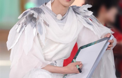 茅山之巅“神鸟”对决!《奔跑吧13》今晚拉开“灵珠争夺战”