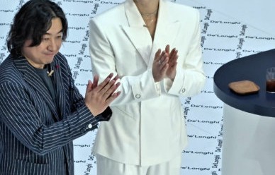 王安宇为什么在活动中被称为‘社牛体质’和‘人形自走暖场装置’？