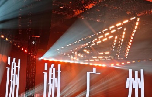 曹格在广州演唱会上除了儿子助阵，还有哪些特别的表演环节？