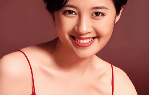 57岁许戈辉近况曝光！21年前怀孕嫁给富商，如今女儿成为她的骄傲