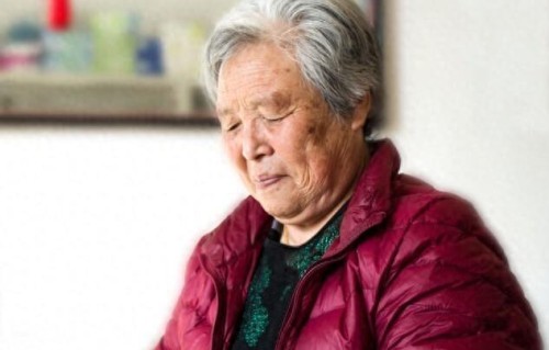 为什么如今的子女不再和父母同住？三个扎心真相，不忍直视