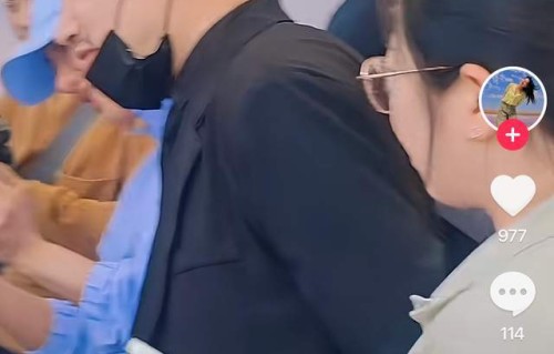 猴哥说车新女友身份惹猜疑！外貌似尚雯婕，细节与柒崎白石重合