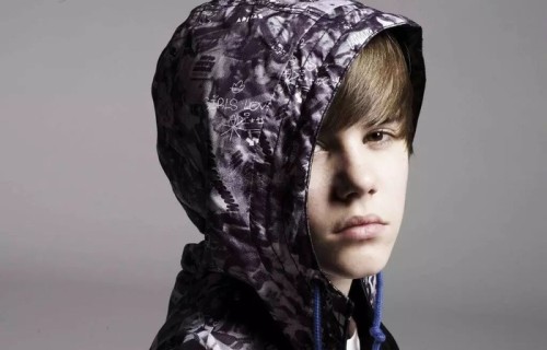 贾斯汀·比伯长大变声的过程,不比不知道,变化好大|童声|专辑|声音|迪士尼公园|男歌手