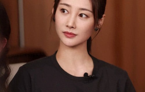 李纯藏着一个大瓜？佟丽娅闺蜜？一段七年前的旧账，剪不清理还乱 