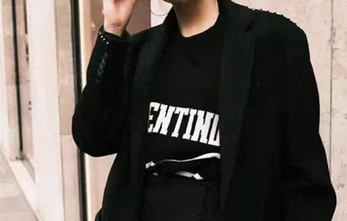 关晓彤这次真豁出去了！一袭低胸高叉裙大秀美腿，鹿晗看了都脸红