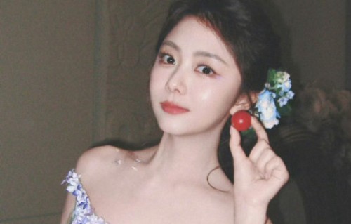 观众对谭松韵和沈月的友情互动评价如何？