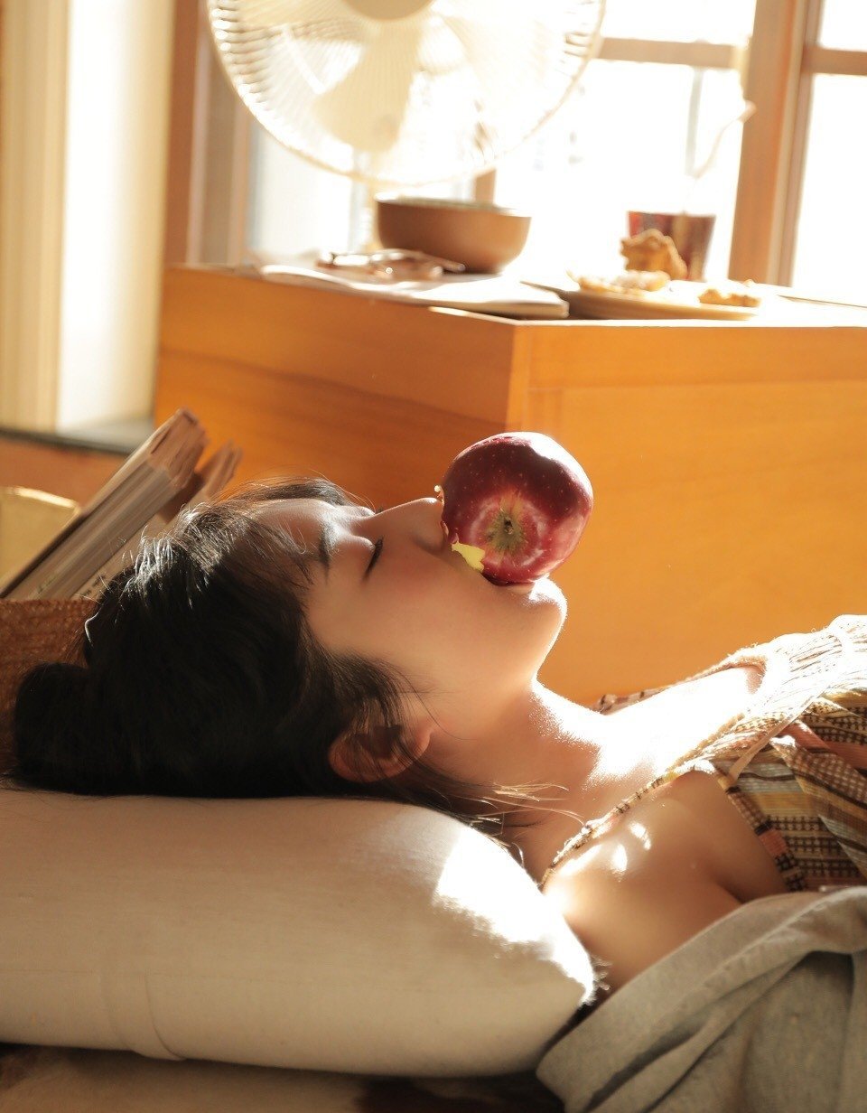 演员黄杨钿甜首次回应耳环风波|仿制品|成人礼|生育问题|谣言|违规