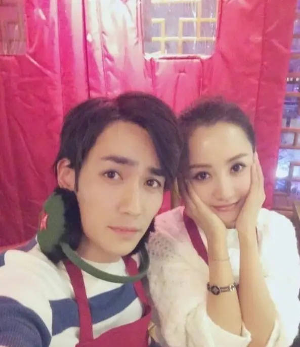 据悉，自从朱一龙和杨蓉合作拍摄《情定三生》之后，二人每年都会发文为对方庆祝生日，大大方方送祝福！